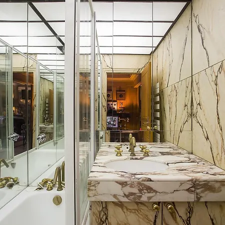 Apartment Saint Honore