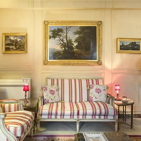 Apartment Saint Honore