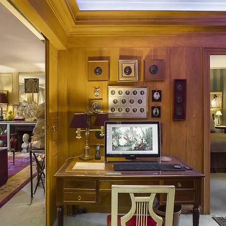 Saint Honore Apartment *