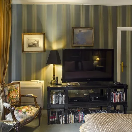 Saint Honore Apartment